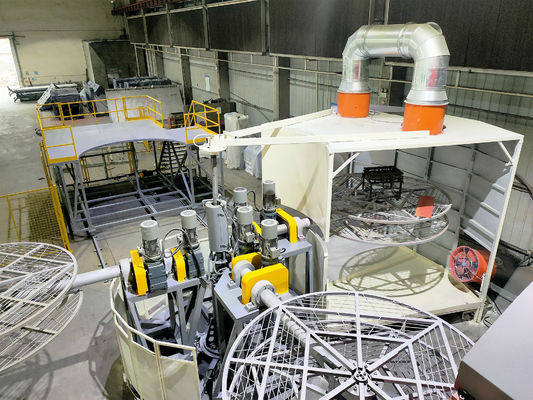 Kunststoff-Shuttle-Rotomolding-Maschine Polyethylen 1000L Kapazität 0,5-3 Rpm Schimmeldrehgeschwindigkeit