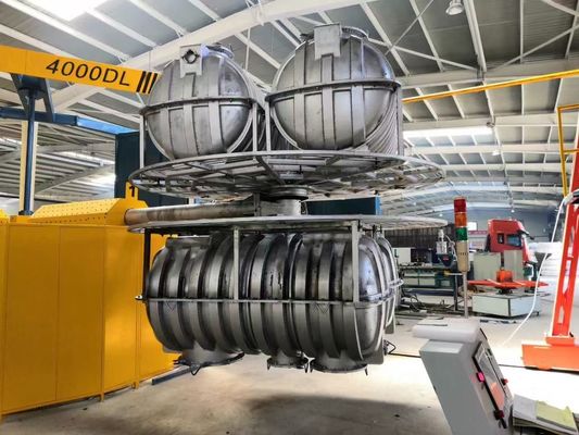 Automatische Produktion von Wasserbehältern Rotationsformmaschine Mehrstationen Energieeinsparung
