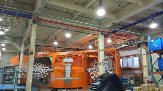 Energieeffiziente 3-Arm-Kleine Rotomoldmaschine Einfacher Betrieb