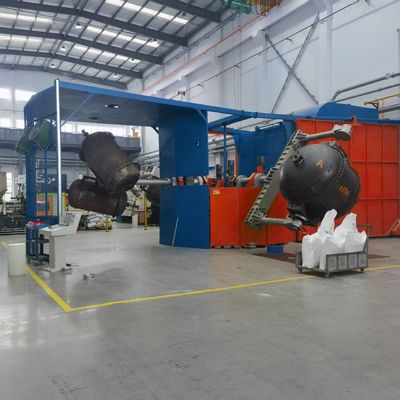 Effiziente Produktion großer Speichertanks und mehr mit dreisprungigen Karussell-Rotationsformgeräten